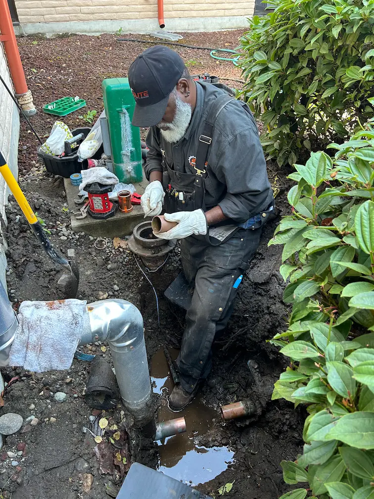 commercial plumber underground pipe repair exterior excavation.webp