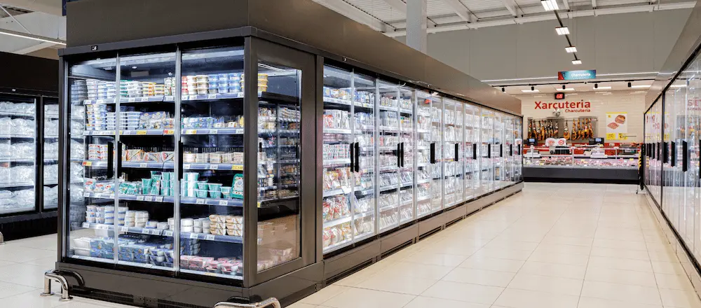 commercial supermarket refrigeration case aisle.webp